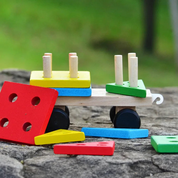 Tren de Madera + Figuras Apilables